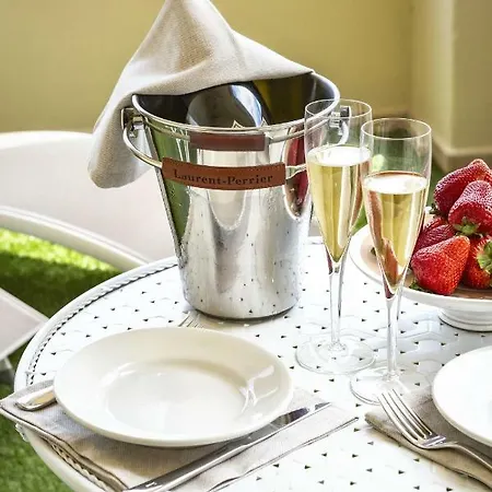 Luxury 3*